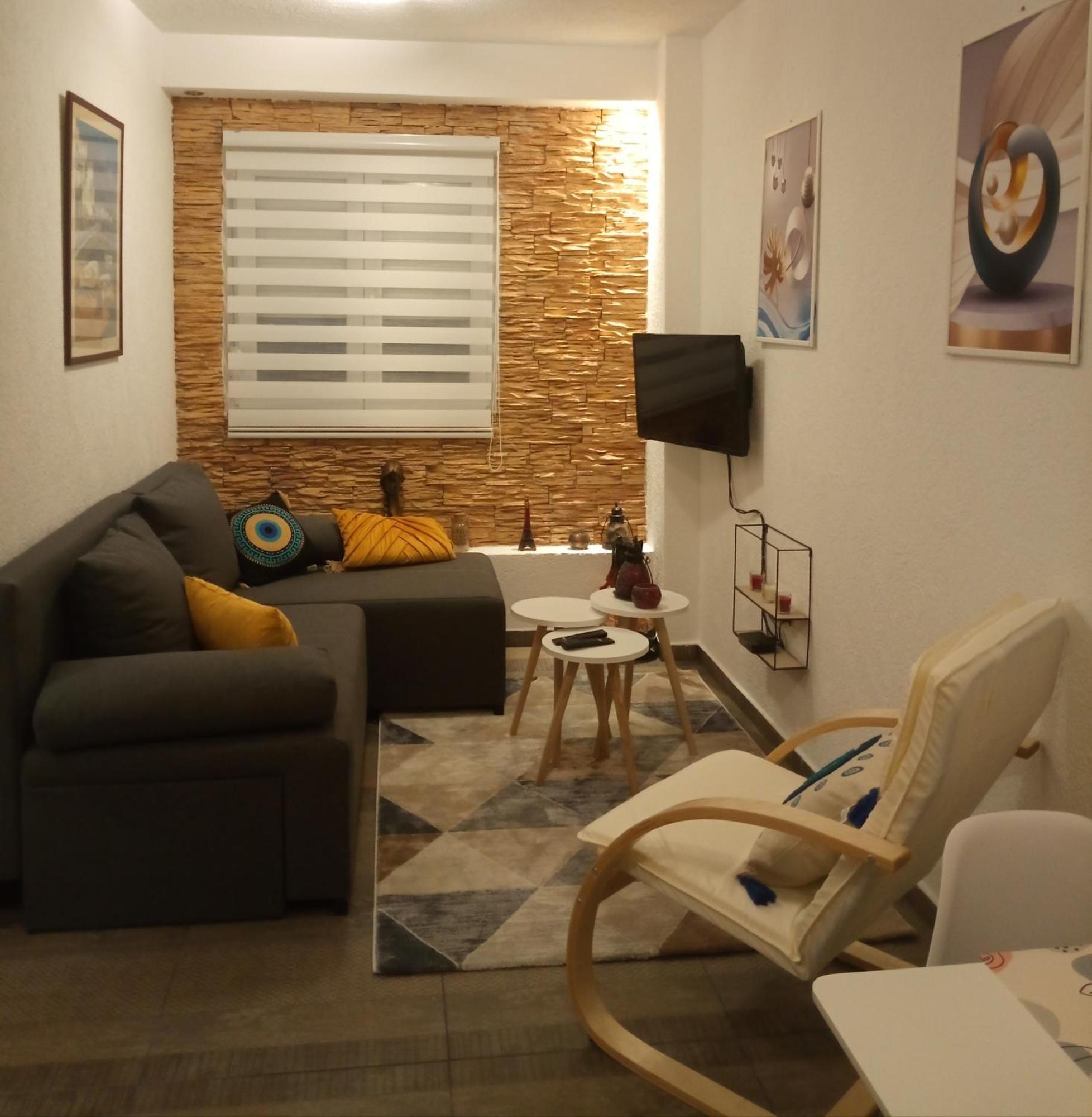 Isak Apartment Bar